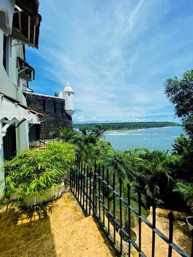 Fort Tiracol Heritage Hotel Arambol Buitenkant foto